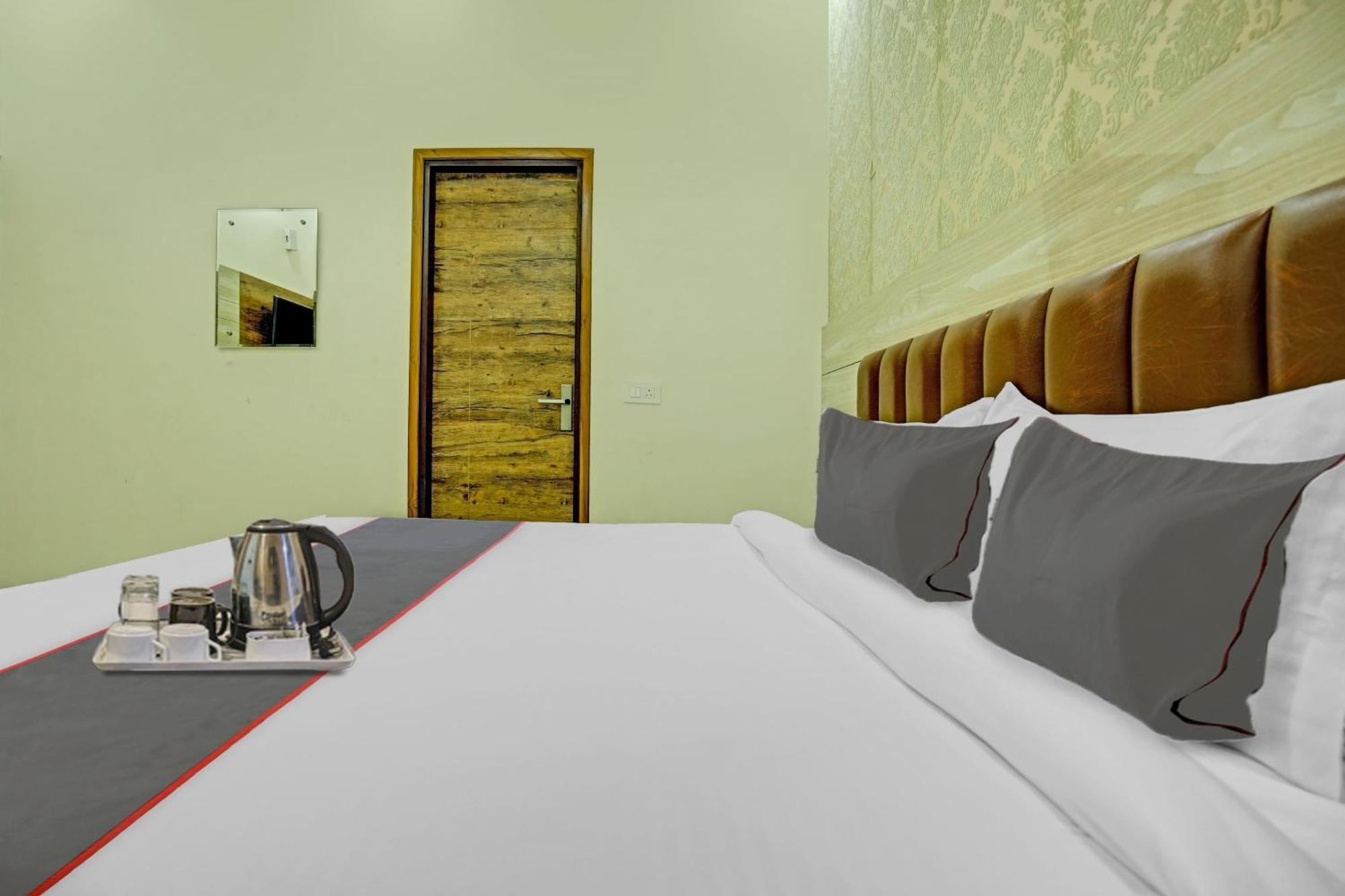 Collection O Rd Hotel Zirakpur Luaran gambar
